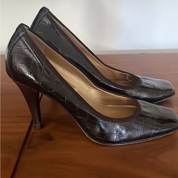 Tahari Enya women's high heels size 7.5. Brown snakeskin. - Picture 1 of 10